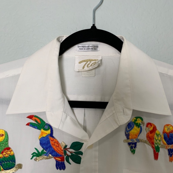 Vintage TIA White Button Up Shirt Medium Tropical Birds Embroidered Art to Wear - Picture 2 of 16